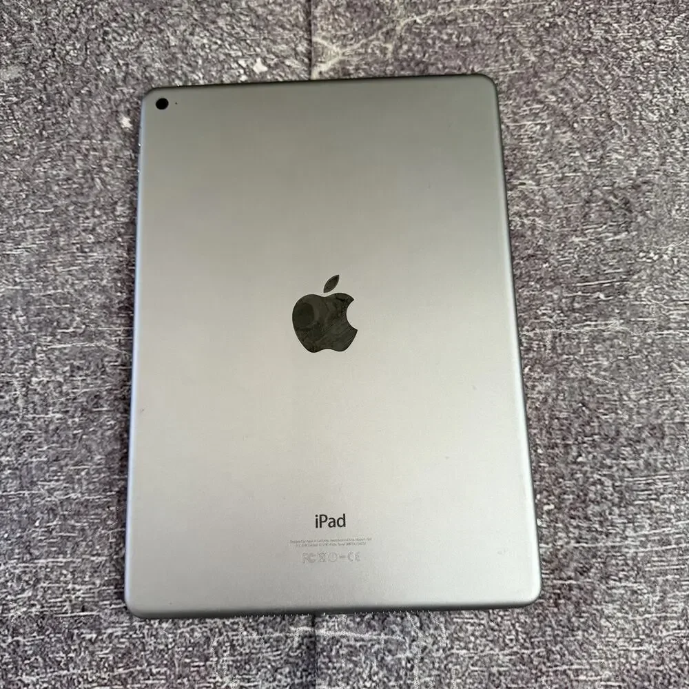 2014 Apple iPad Air 2 A1566 32 GB Wi-Fi 9.7 in Screen Silver Color Tablet IOS 15